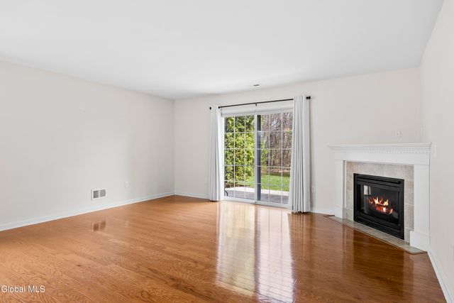 51 Governor Circle, Albany, NY 12208