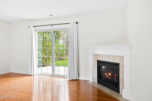 51 Governor Circle, Albany, NY 12208