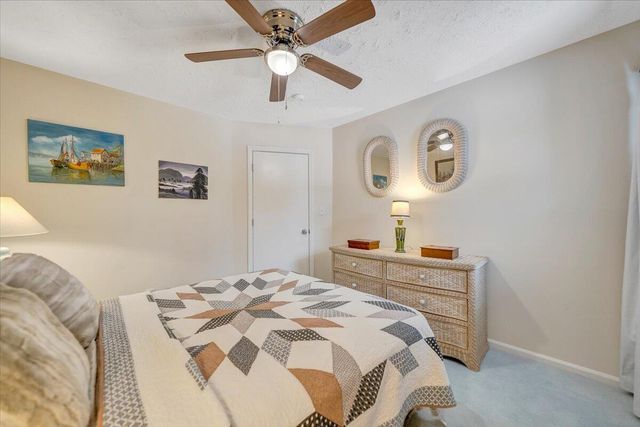 5433 Palm Valley RD, Roanoke, VA 24019