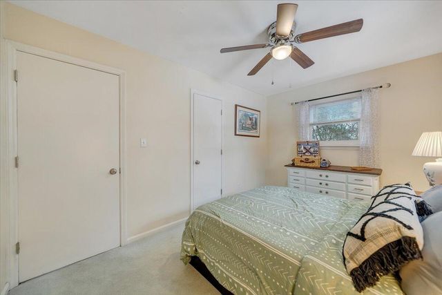 5433 Palm Valley RD, Roanoke, VA 24019