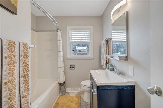 5433 Palm Valley RD, Roanoke, VA 24019