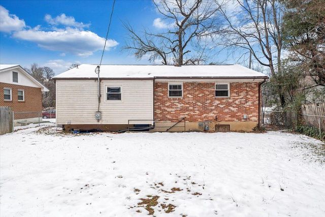 5433 Palm Valley RD, Roanoke, VA 24019