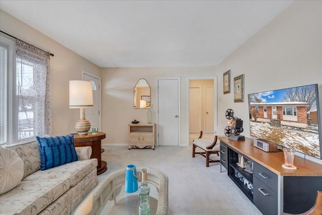 5433 Palm Valley RD, Roanoke, VA 24019