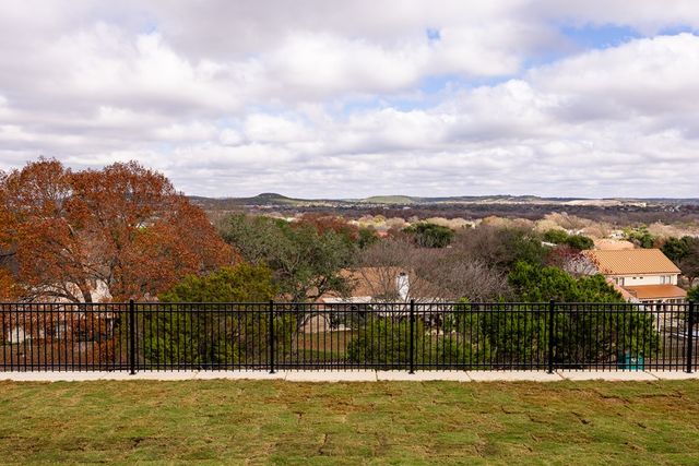 508 Highlands Dr, Kerrville, TX 78028