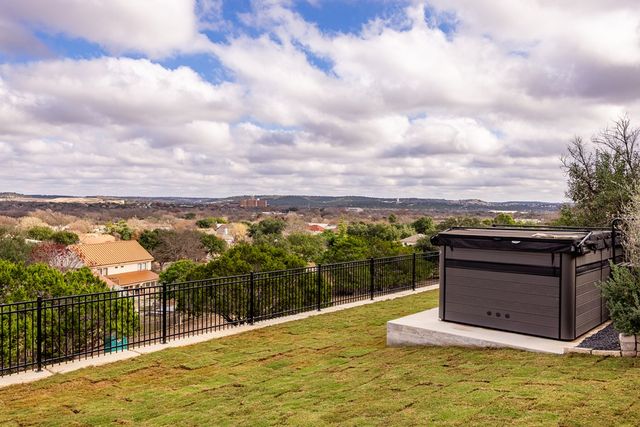 508 Highlands Dr, Kerrville, TX 78028