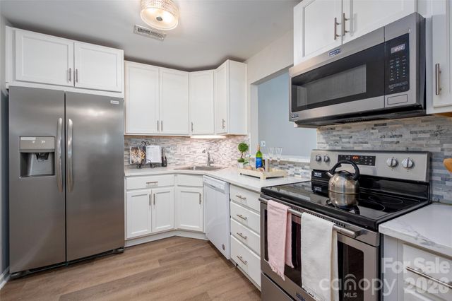 6150 Gray Gate Lane, Charlotte, NC 28210