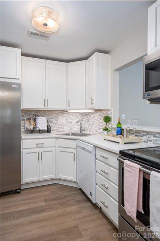 6150 Gray Gate Lane, Charlotte, NC 28210