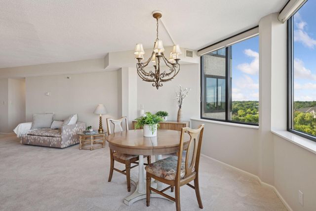 6566 France Avenue S 901, Edina, MN 55435