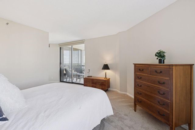 6566 France Avenue S 901, Edina, MN 55435