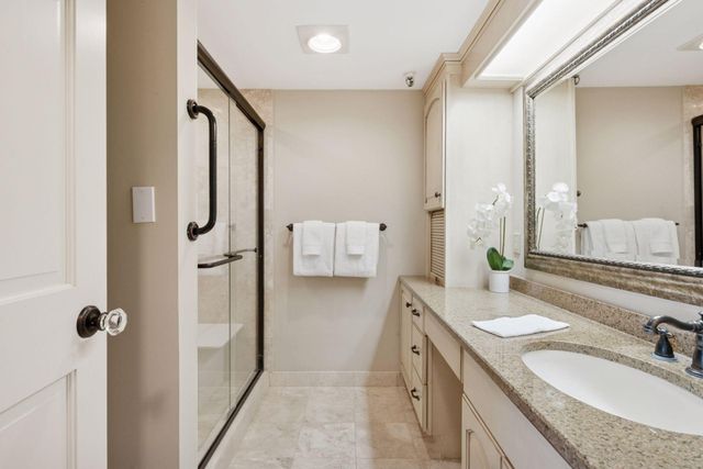 6566 France Avenue S 901, Edina, MN 55435