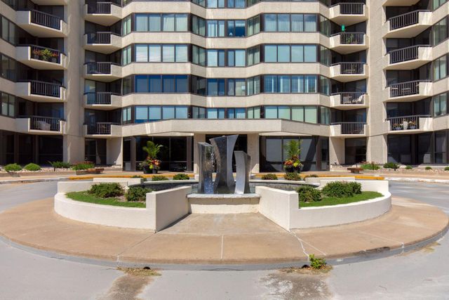 6566 France Avenue S 901, Edina, MN 55435