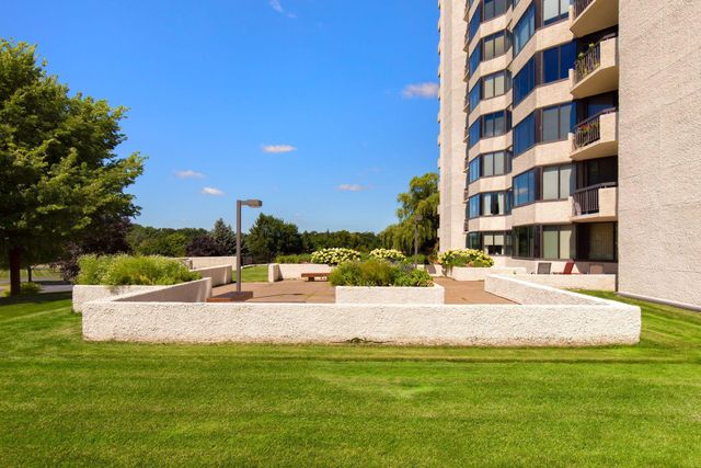 6566 France Avenue S 901, Edina, MN 55435