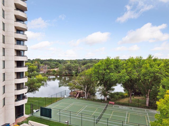 6566 France Avenue S 901, Edina, MN 55435