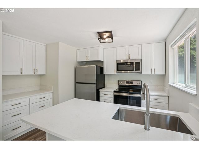 2924 Sw MULTNOMAH Blvd, Portland, OR 97219