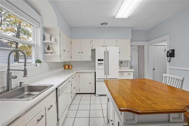 84 Enfield Avenue, Providence, RI 02908