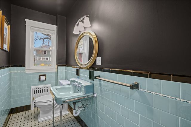 84 Enfield Avenue, Providence, RI 02908