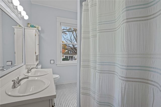 84 Enfield Avenue, Providence, RI 02908