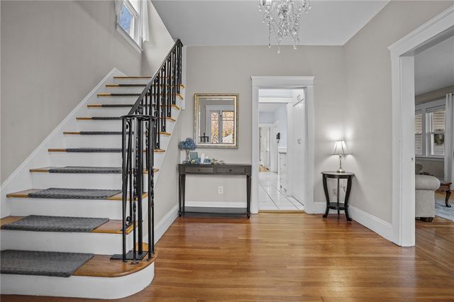 84 Enfield Avenue, Providence, RI 02908