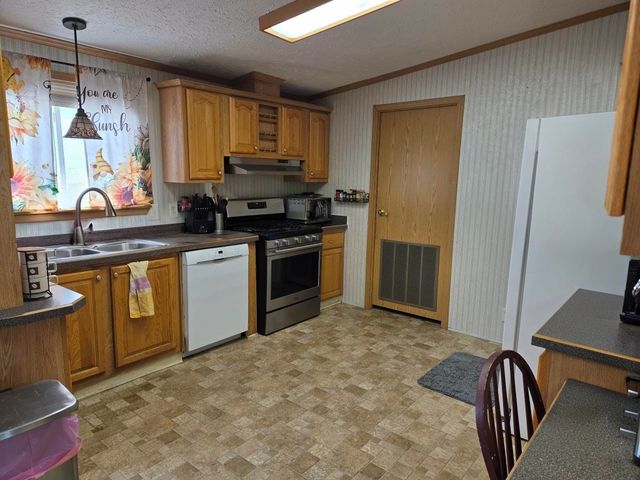 34693 N Brookwood, Bloomingdale Twp, MI 49055