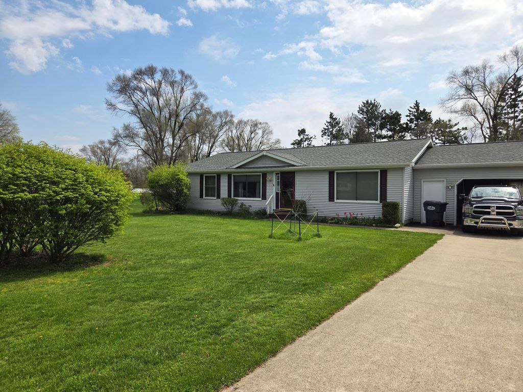 34693 N Brookwood, Bloomingdale Twp, MI 49055