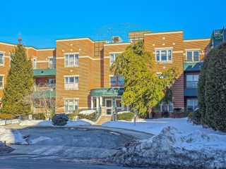 10 Pleasant St 205, Lynn, MA 01902