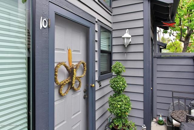 279 E Glenarm Street 10, Pasadena, CA 91106