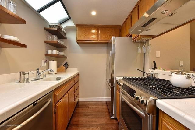 279 E Glenarm Street 10, Pasadena, CA 91106