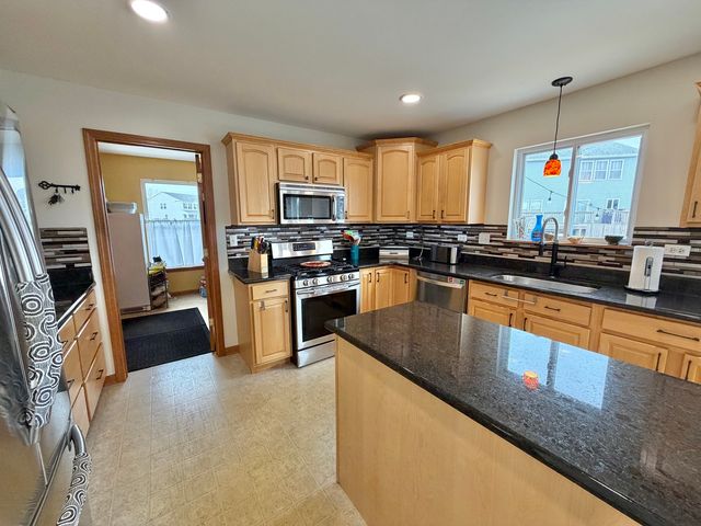 2653 Huntington Drive, Belvidere, IL 61008