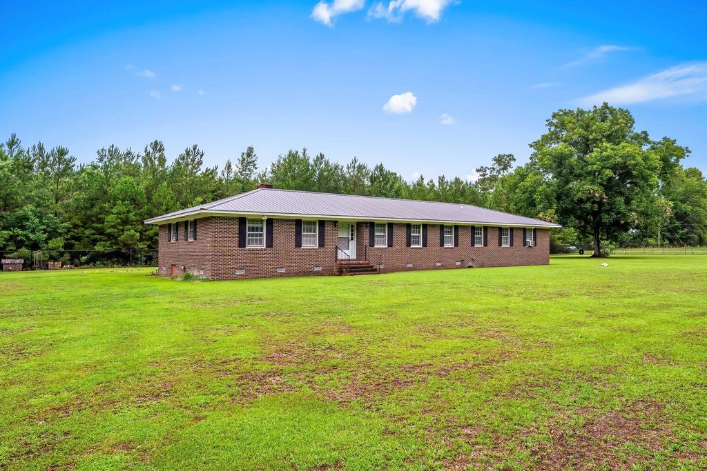 4751 Ansel Ln., Loris, SC 29569