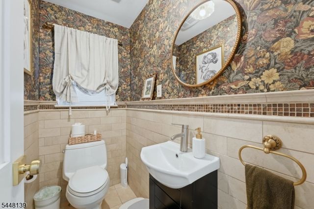 102 Mortimer Ave, Rutherford Boro, NJ 07070