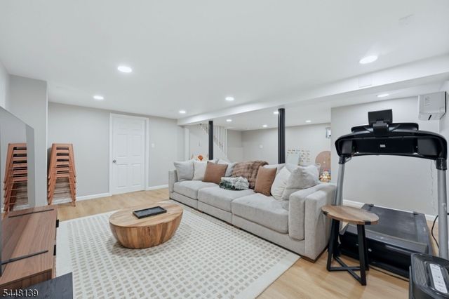102 Mortimer Ave, Rutherford Boro, NJ 07070