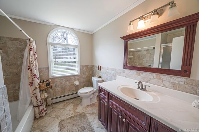 367 Hewlett Avenue, East Patchogue, NY 11772