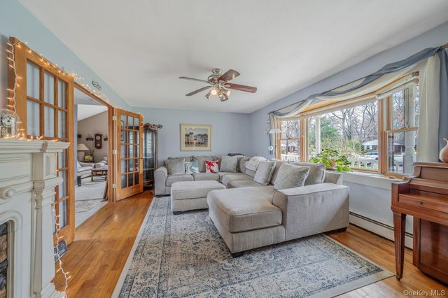 367 Hewlett Avenue, East Patchogue, NY 11772