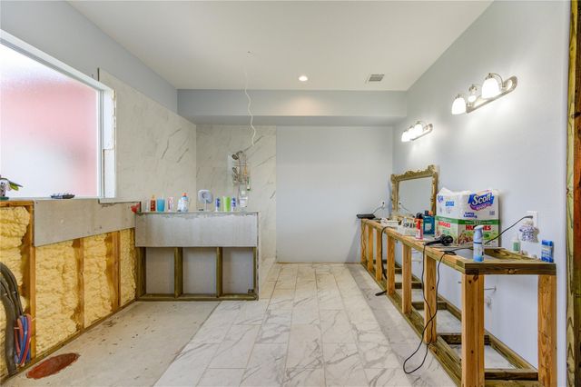 8570 Sunny Side Road, Hempstead, TX 77445