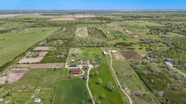 8570 Sunny Side Road, Hempstead, TX 77445