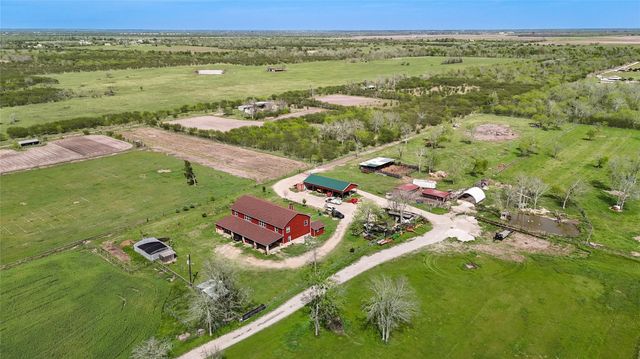 8570 Sunny Side Road, Hempstead, TX 77445