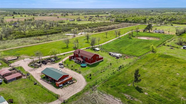 8570 Sunny Side Road, Hempstead, TX 77445