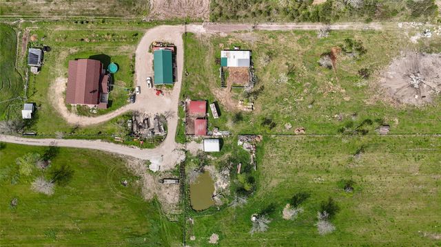 8570 Sunny Side Road, Hempstead, TX 77445