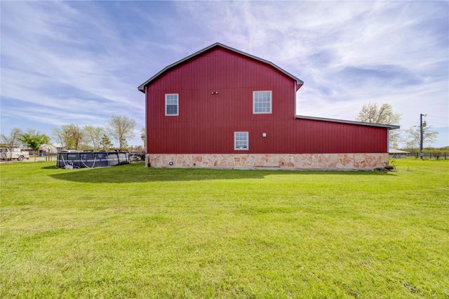 8570 Sunny Side Road, Hempstead, TX 77445