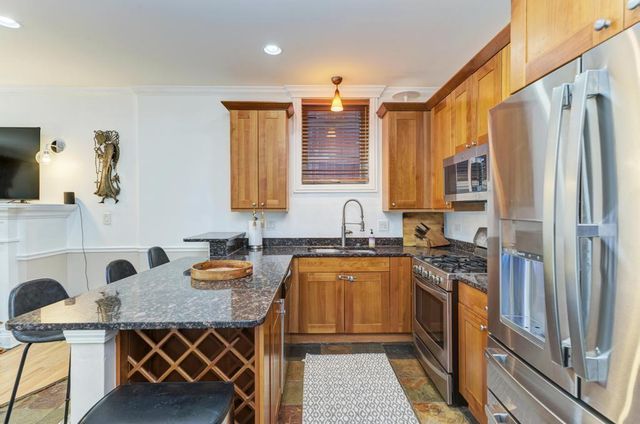 4222 S King Drive 1S, Chicago, IL 60653