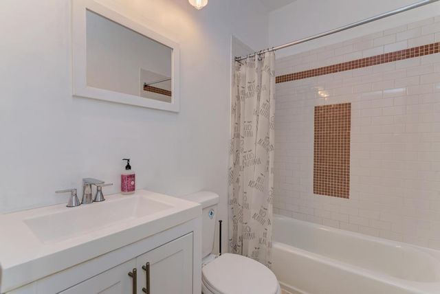 4222 S King Drive 1S, Chicago, IL 60653