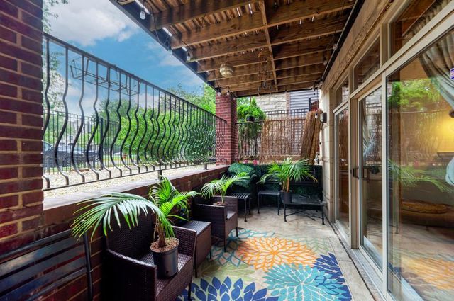 4222 S King Drive 1S, Chicago, IL 60653