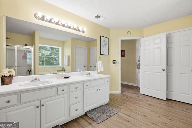 363 Barrington Drive, Hiram, GA 30141
