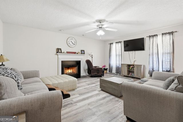 363 Barrington Drive, Hiram, GA 30141