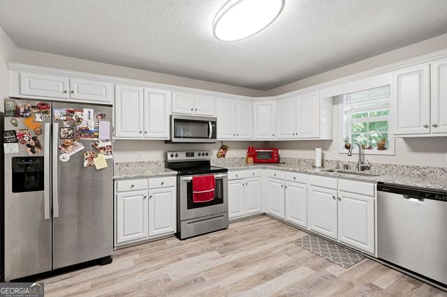 363 Barrington Drive, Hiram, GA 30141