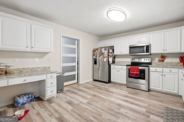 363 Barrington Drive, Hiram, GA 30141