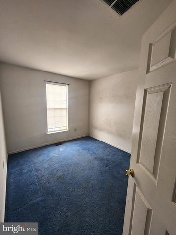 409 FEATHER DR, Newark, DE 19702