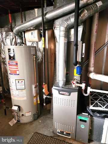 409 FEATHER DR, Newark, DE 19702