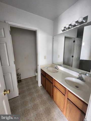 409 FEATHER DR, Newark, DE 19702