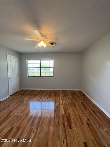 110 Elwood Road, Jacksonville, NC 28546